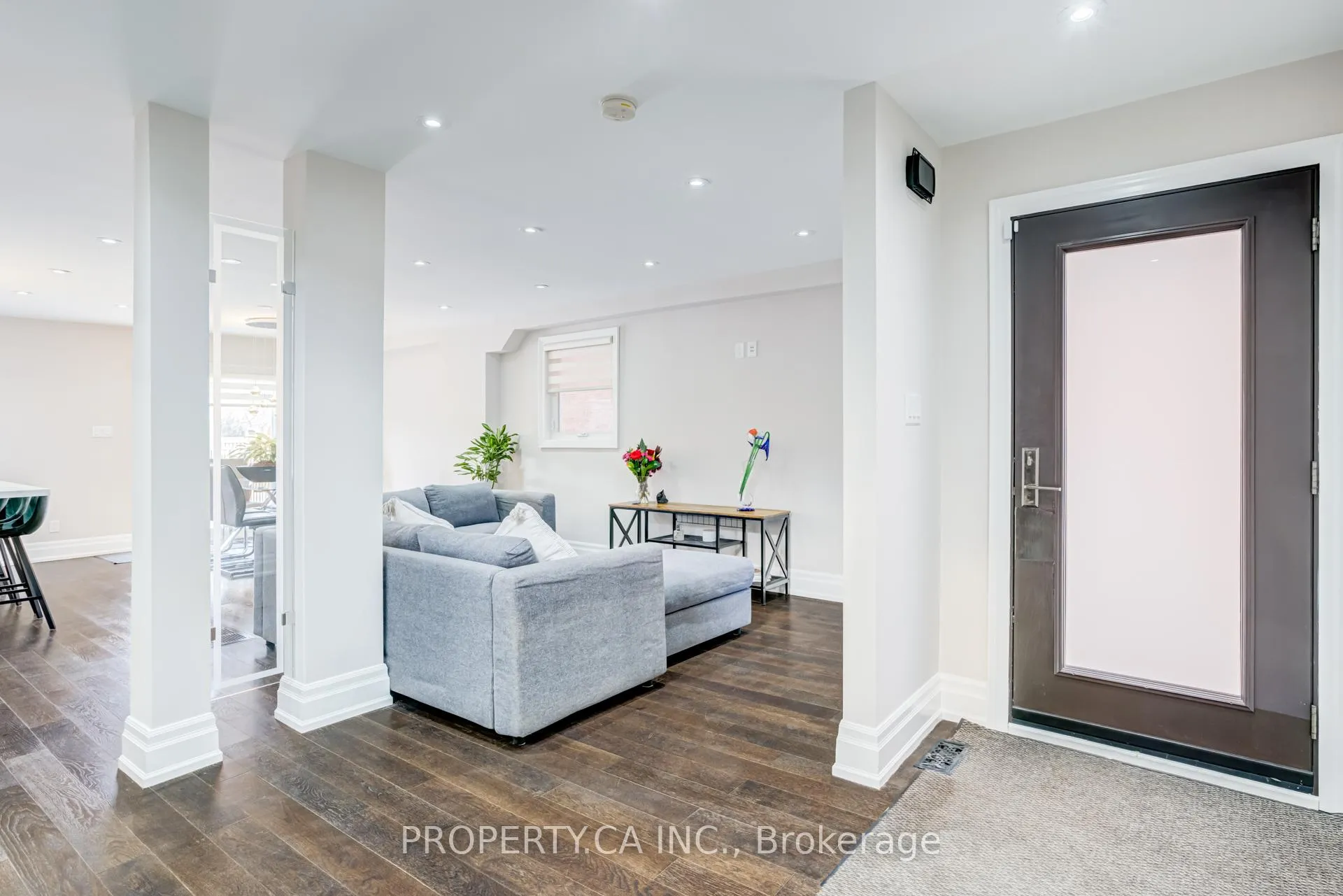 Photo 2 of 150 Brookmill Drive, Vaughan, Brownridge — HOMEH