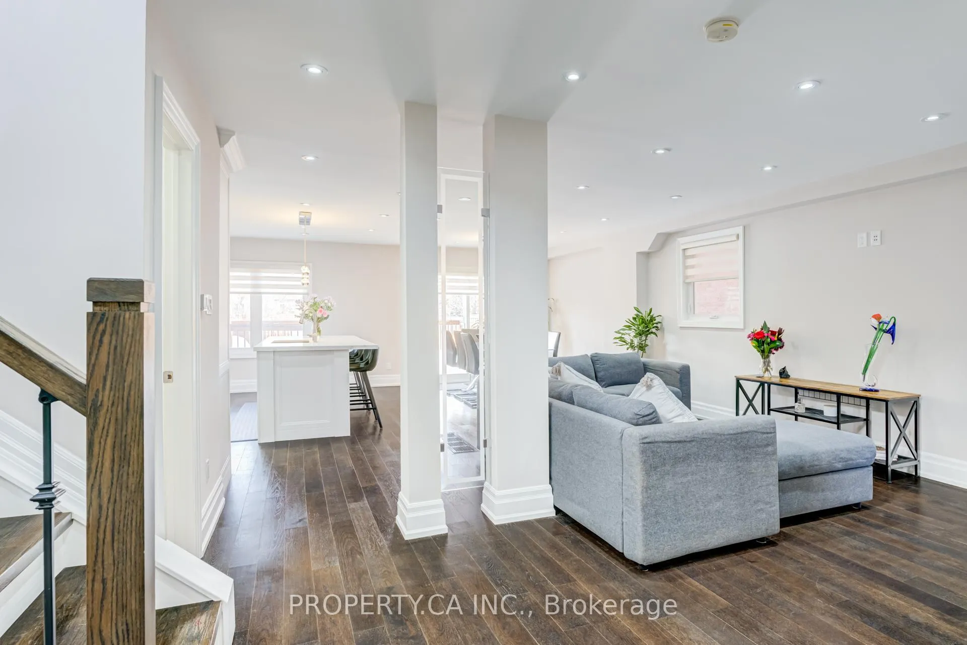 Photo 4 of 150 Brookmill Drive, Vaughan, Brownridge — HOMEH