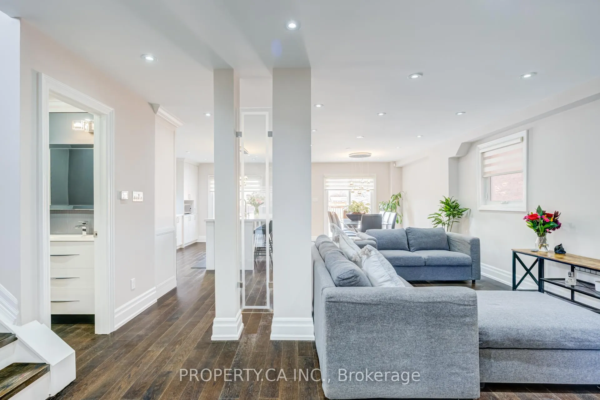 Photo 5 of 150 Brookmill Drive, Vaughan, Brownridge — HOMEH