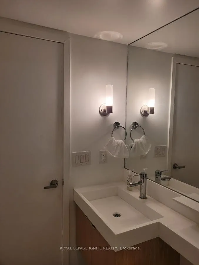 Photo 9 of Unit 4309, 25 Telegram Mews, Toronto, Waterfront Communities — HOMEH