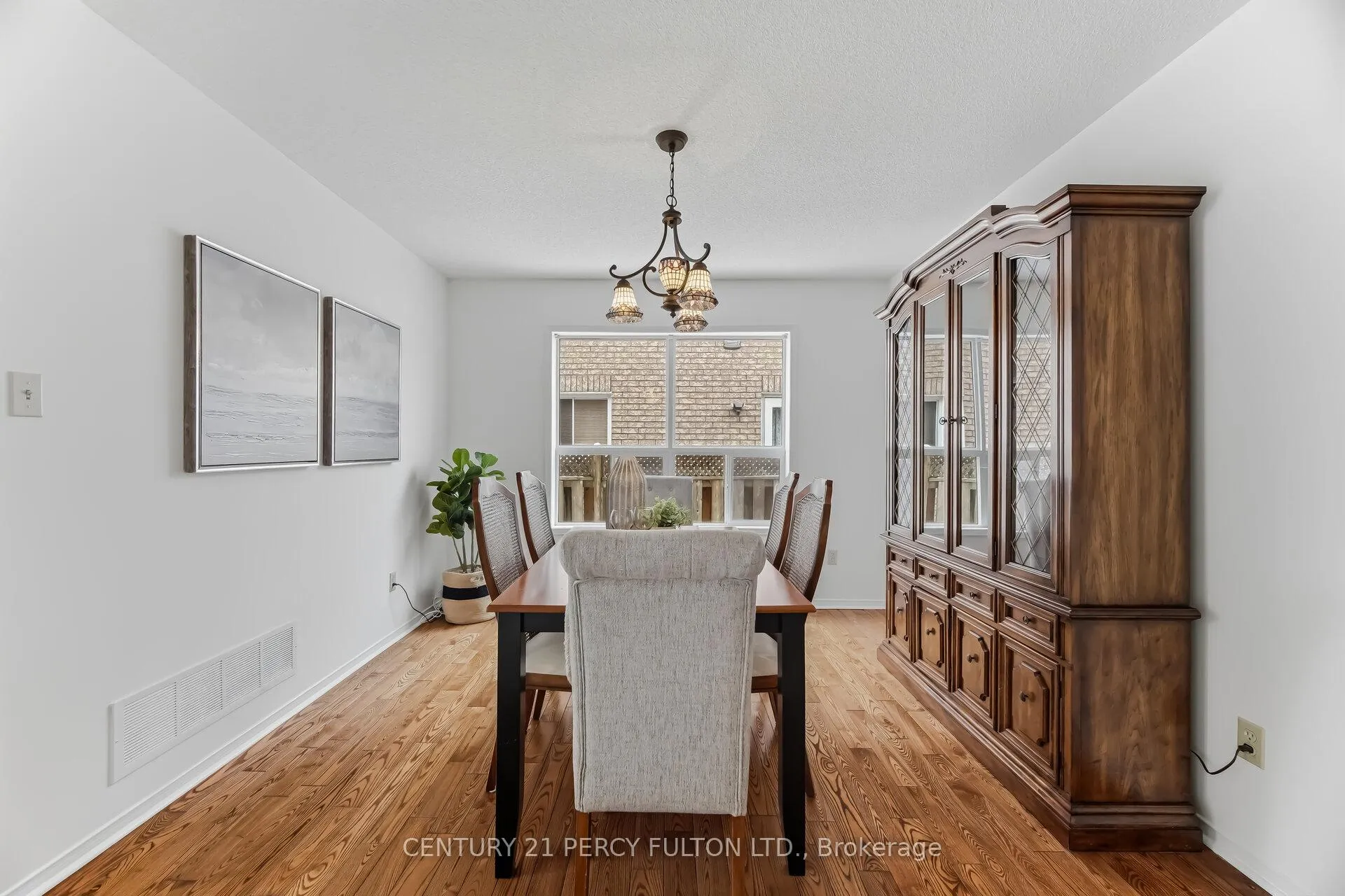 Photo 8 of 1581 Oakburn Street, Pickering, Highbush — HOMEH