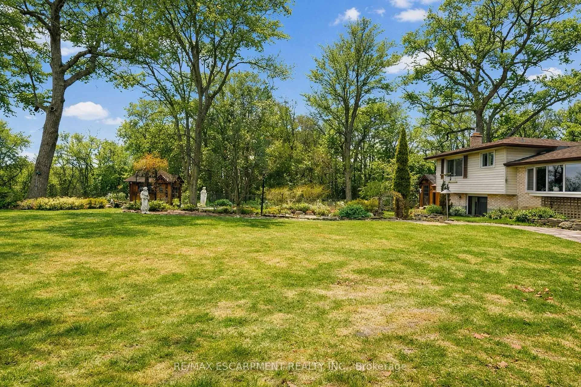 Photo 5 of 1 Thorncrest Boulevard, Hamilton, Pleasant View — HOMEH