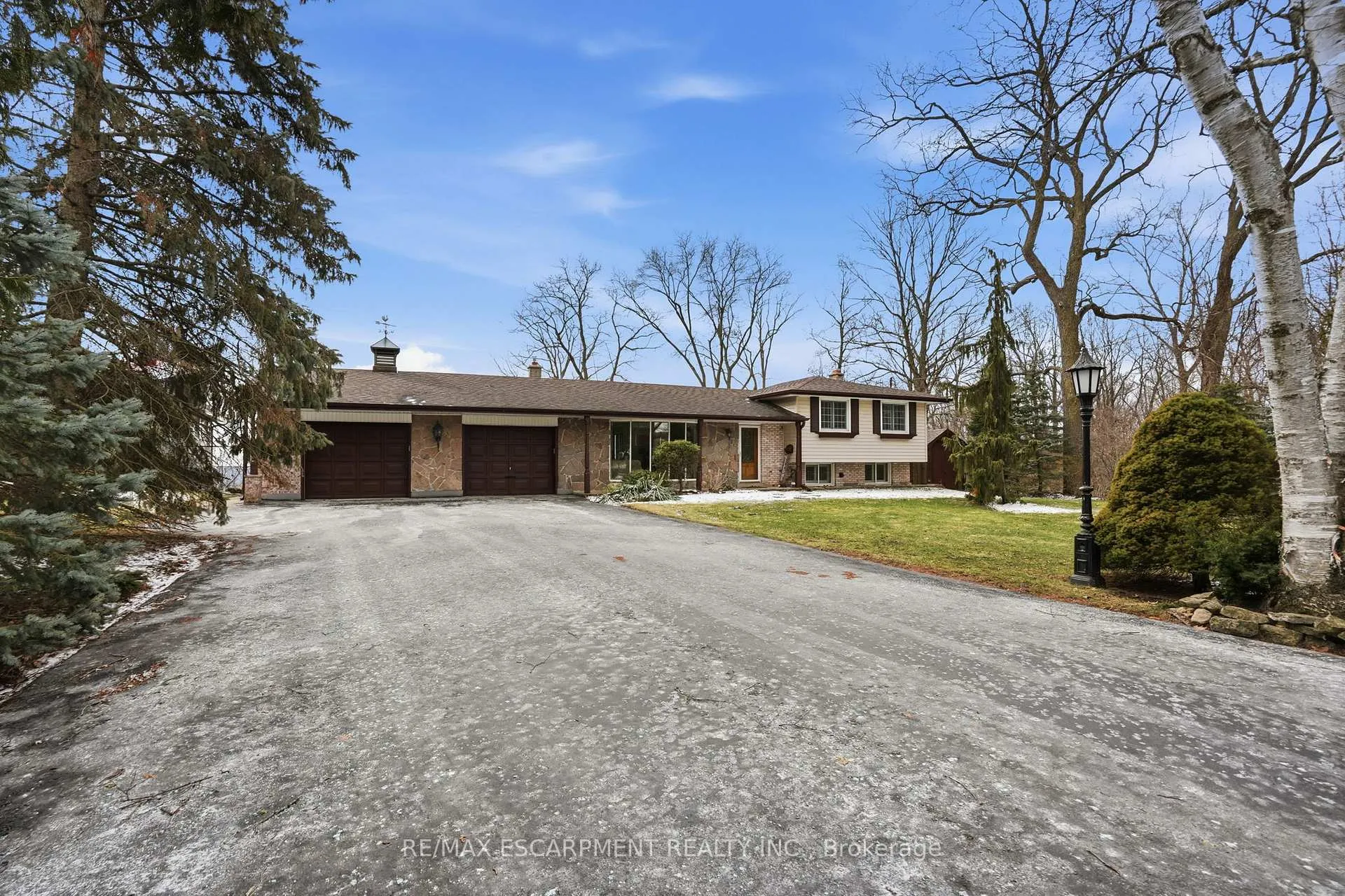Photo 6 of 1 Thorncrest Boulevard, Hamilton, Pleasant View — HOMEH