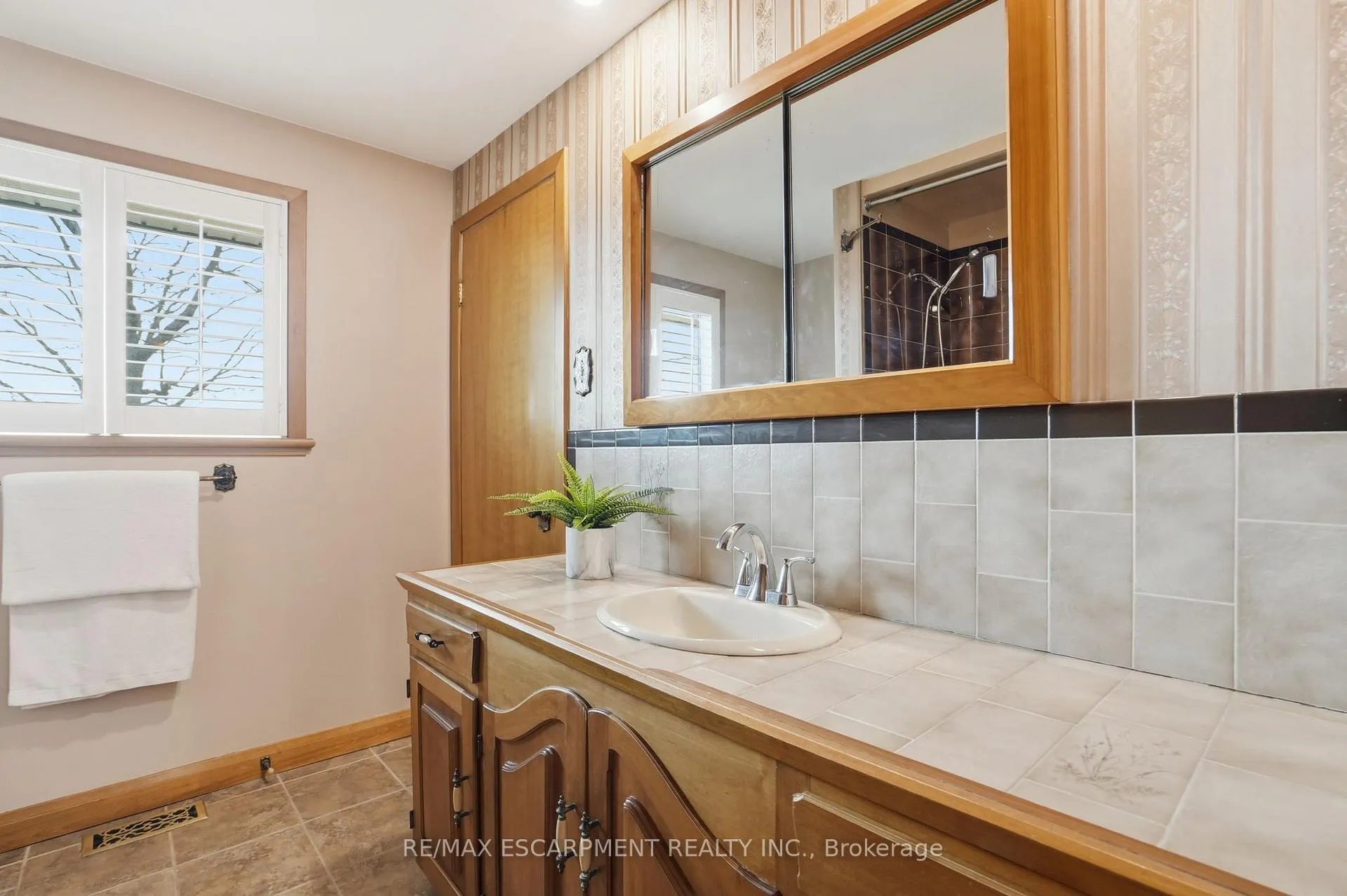 Photo 32 of 1 Thorncrest Boulevard, Hamilton, Pleasant View — HOMEH