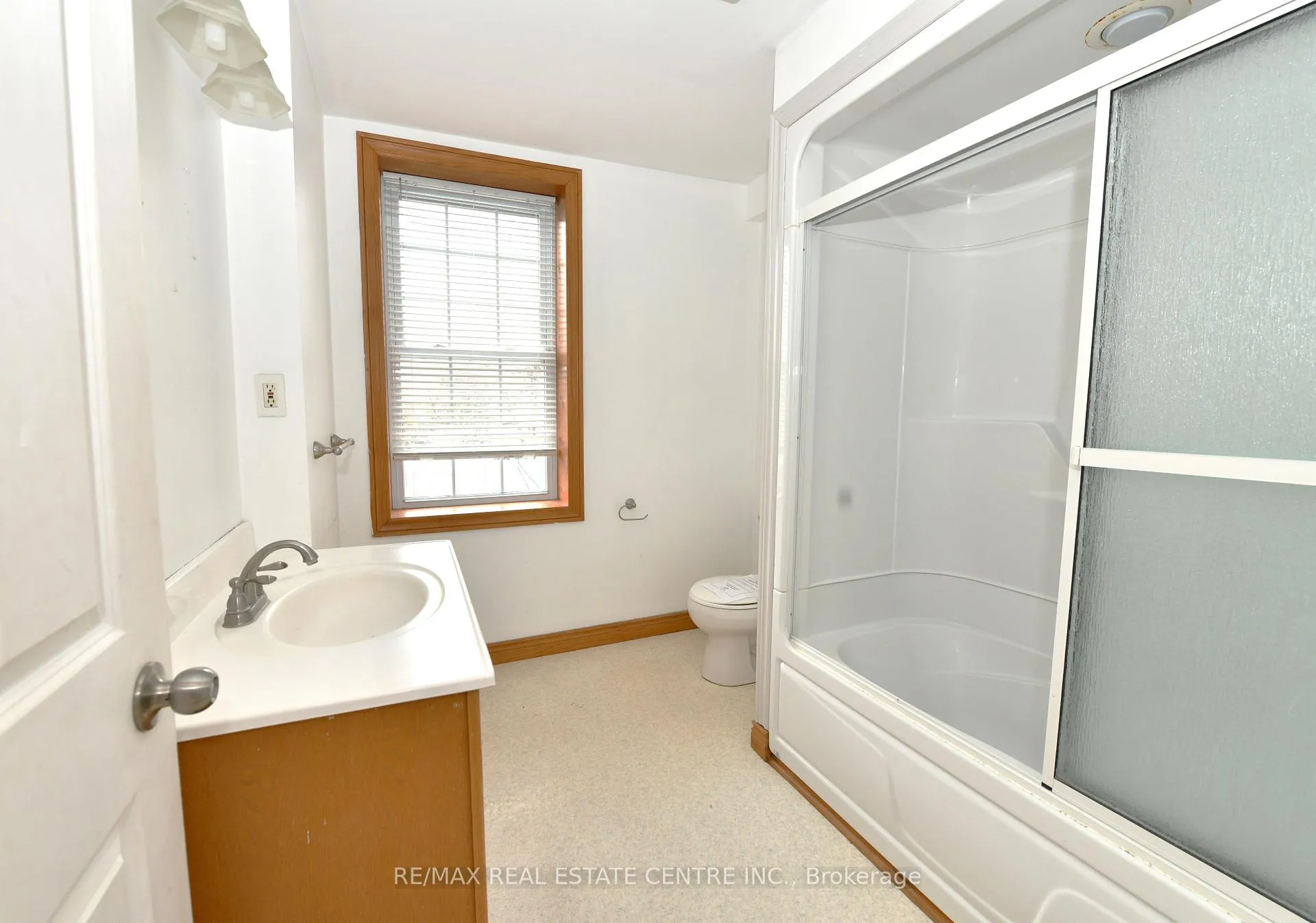 Photo 8 of 1094 Bleams Road, Wilmot — HOMEH
