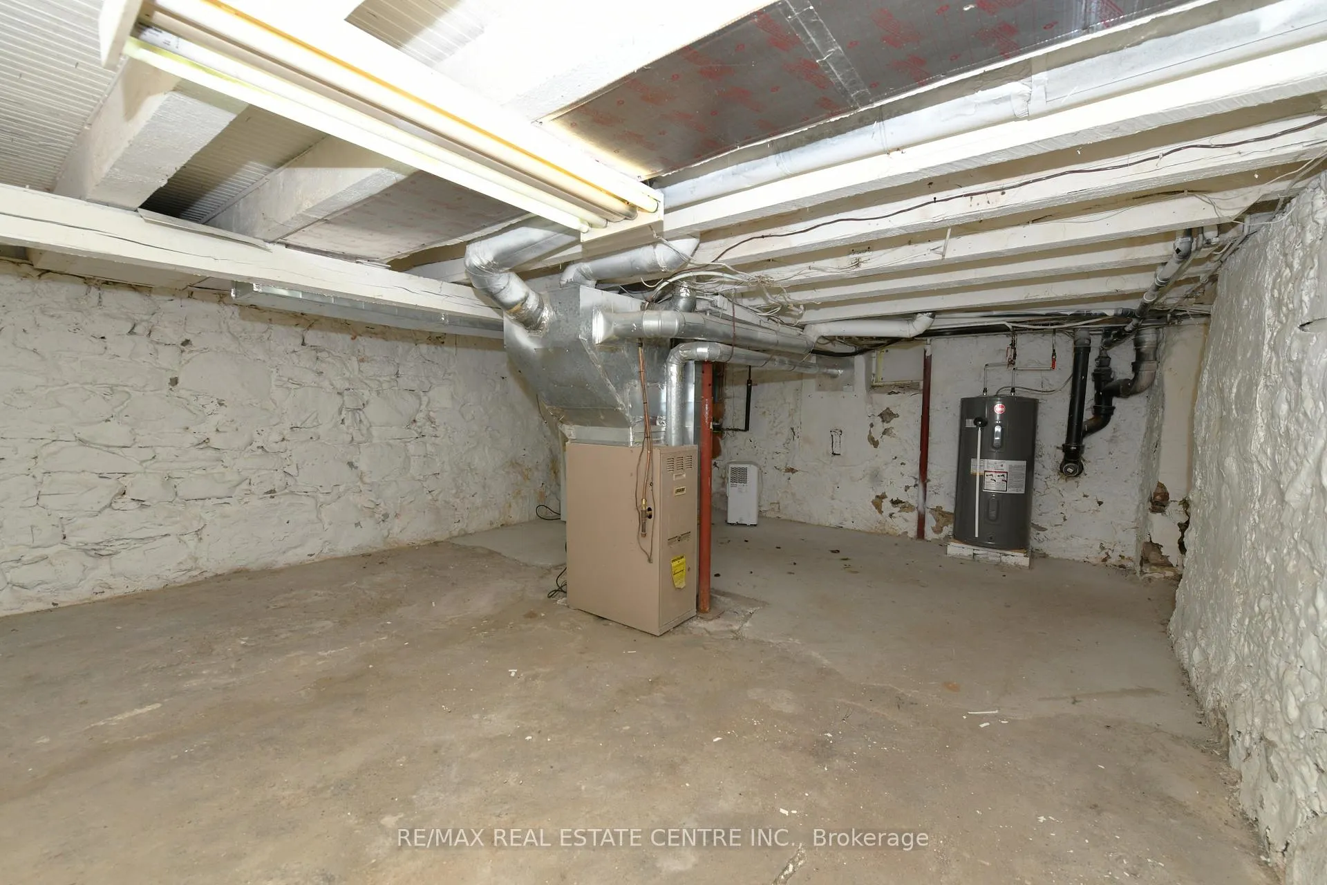 Photo 18 of 1094 Bleams Road, Wilmot — HOMEH