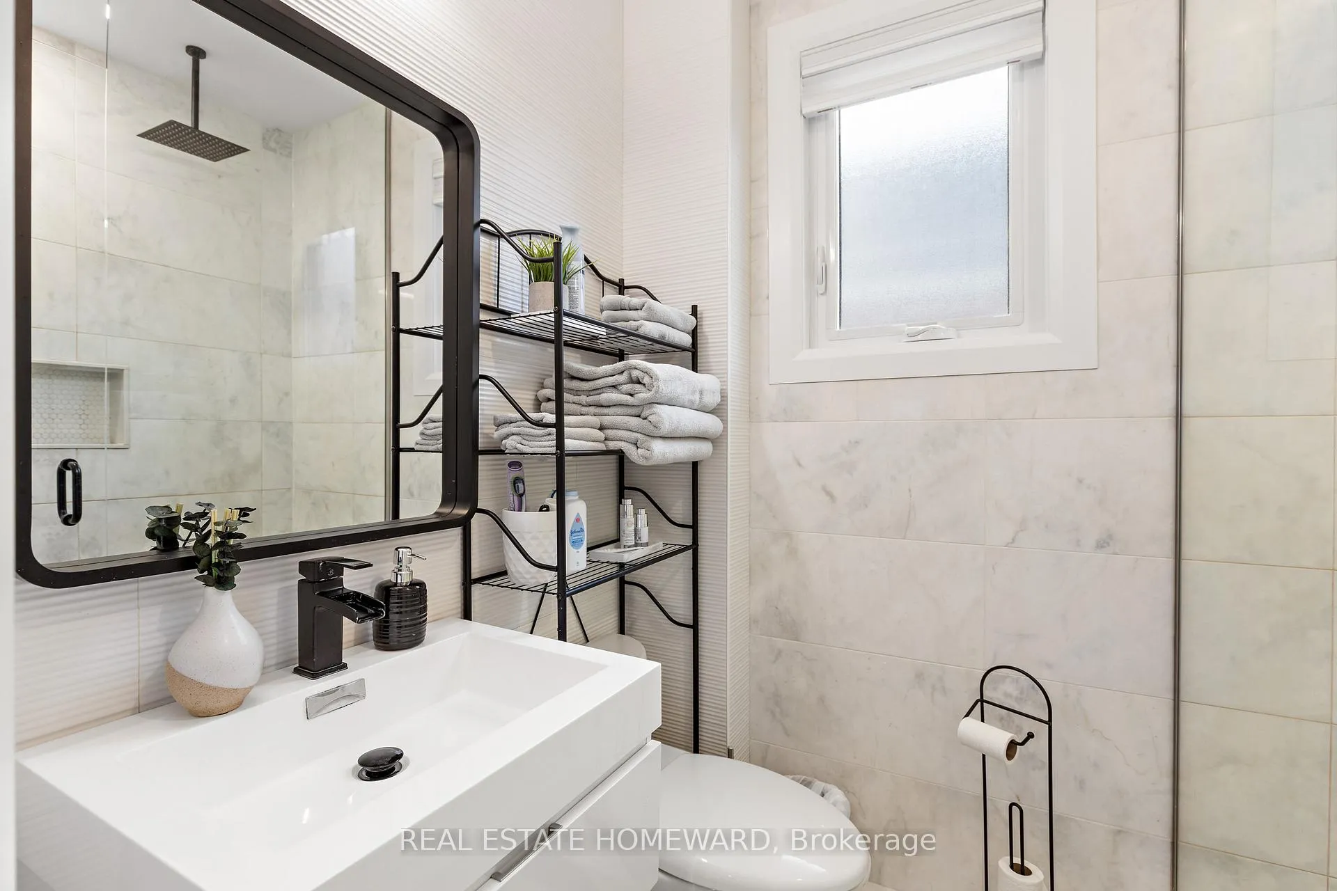 Photo 13 of 14 Bracebridge Avenue E, Toronto, Woodbine-Lumsden — HOMEH