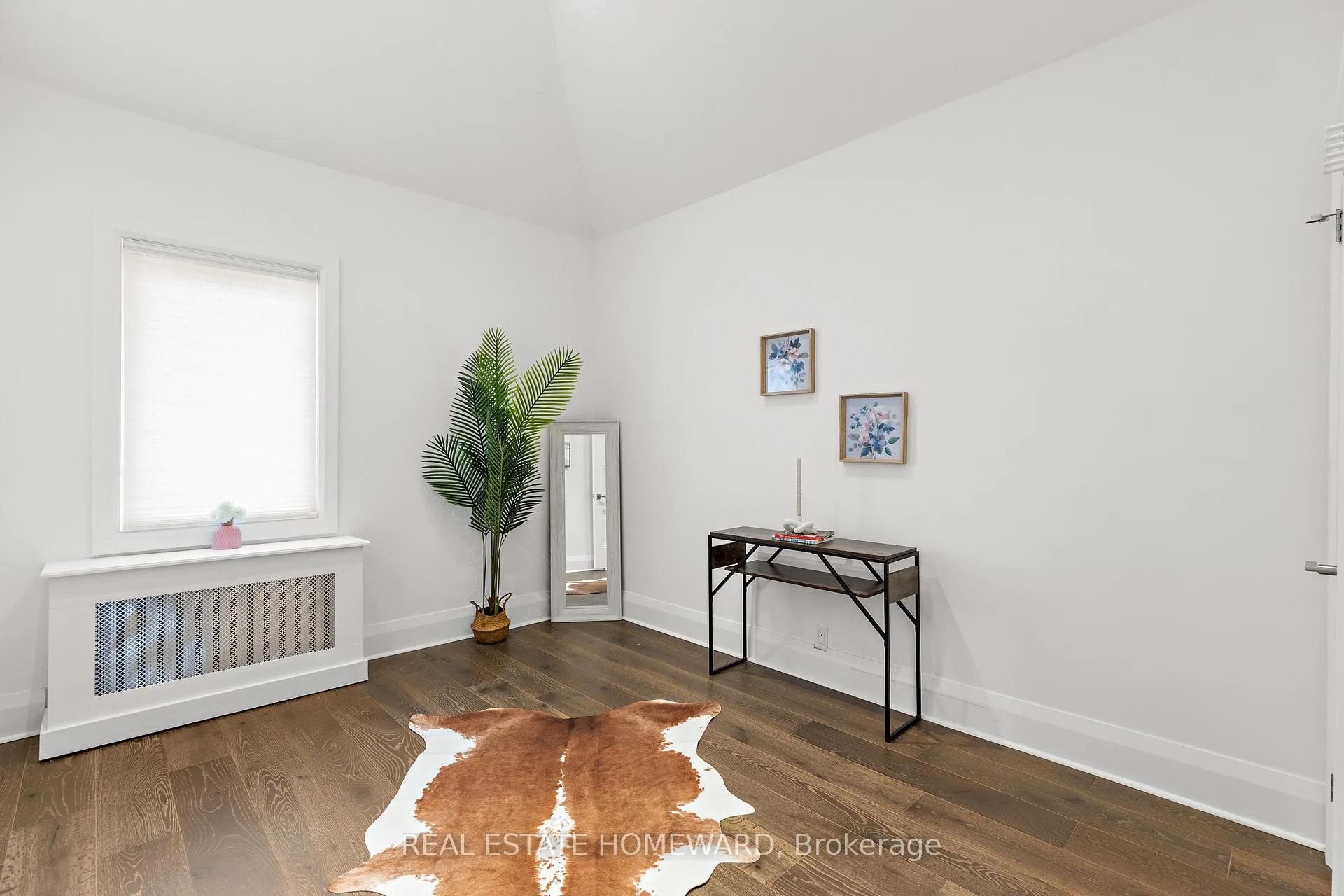 Photo 15 of 14 Bracebridge Avenue E, Toronto, Woodbine-Lumsden — HOMEH