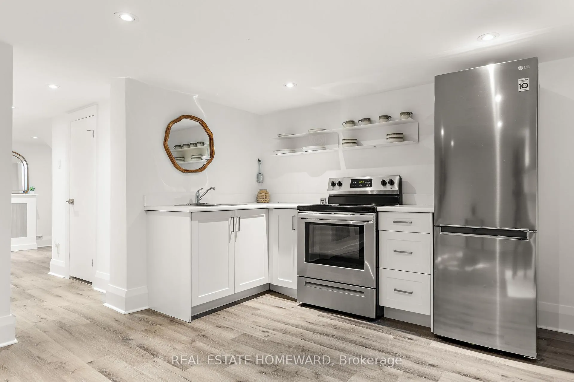Photo 21 of 14 Bracebridge Avenue E, Toronto, Woodbine-Lumsden — HOMEH