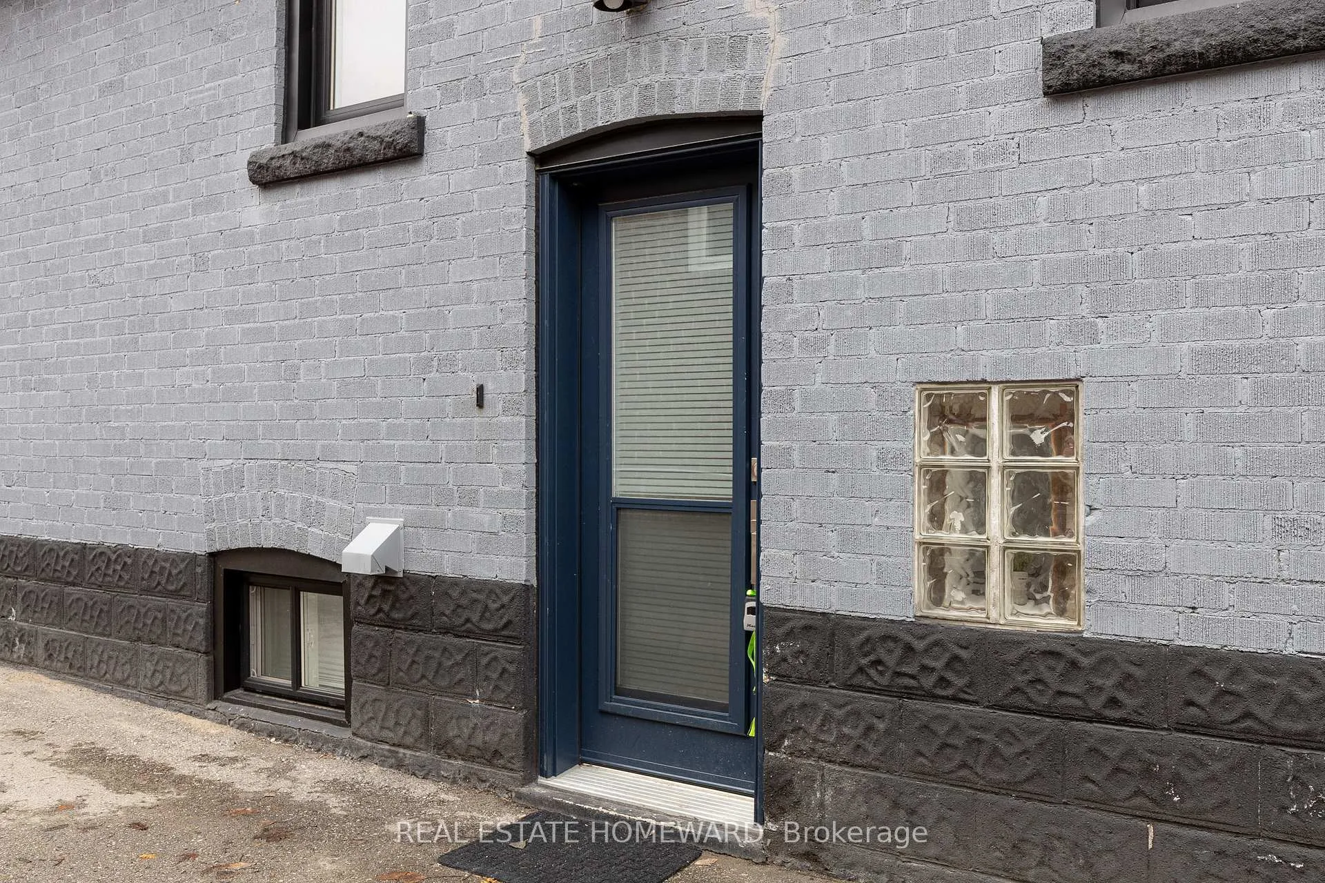 Photo 25 of 14 Bracebridge Avenue E, Toronto, Woodbine-Lumsden — HOMEH