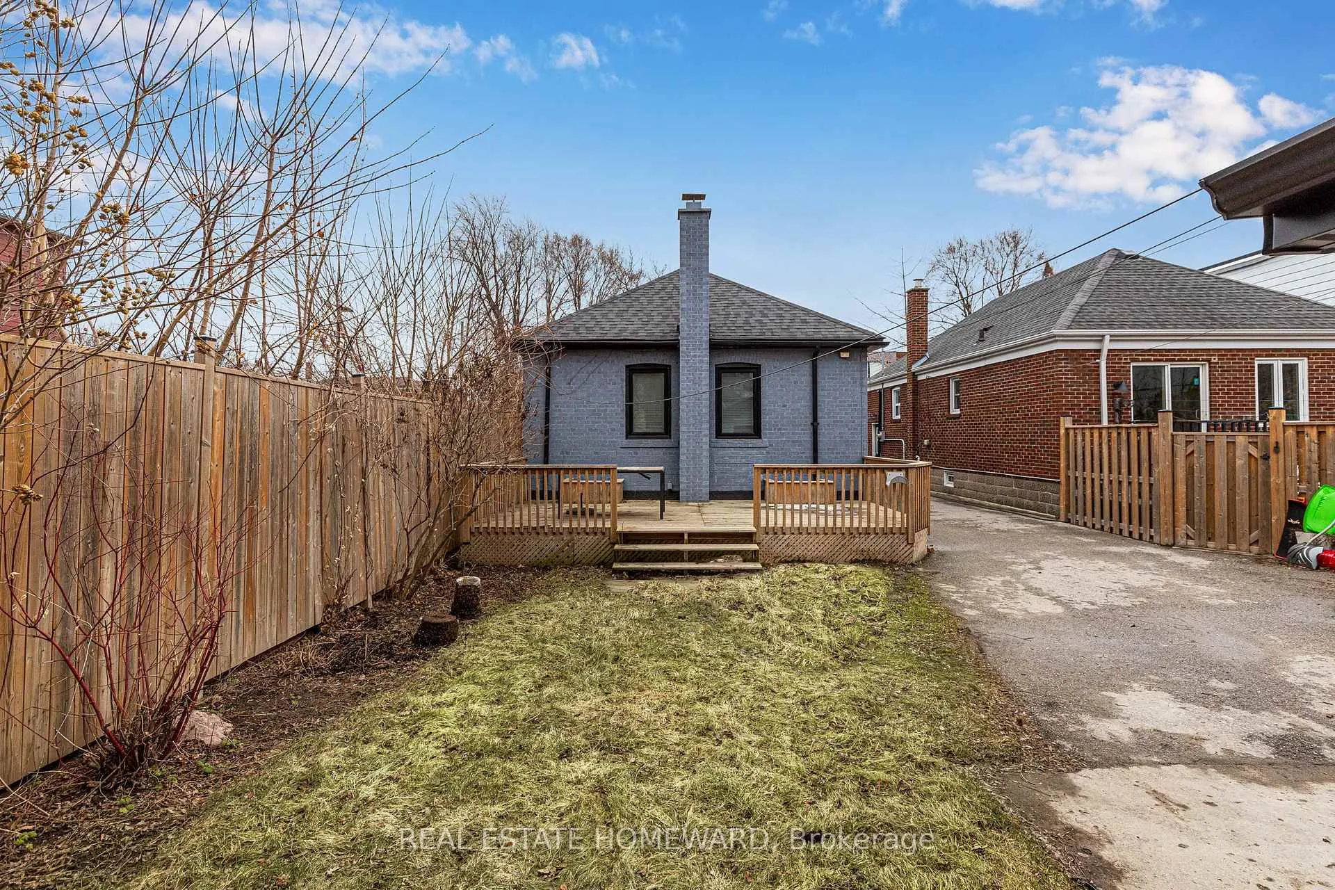 Photo 26 of 14 Bracebridge Avenue E, Toronto, Woodbine-Lumsden — HOMEH