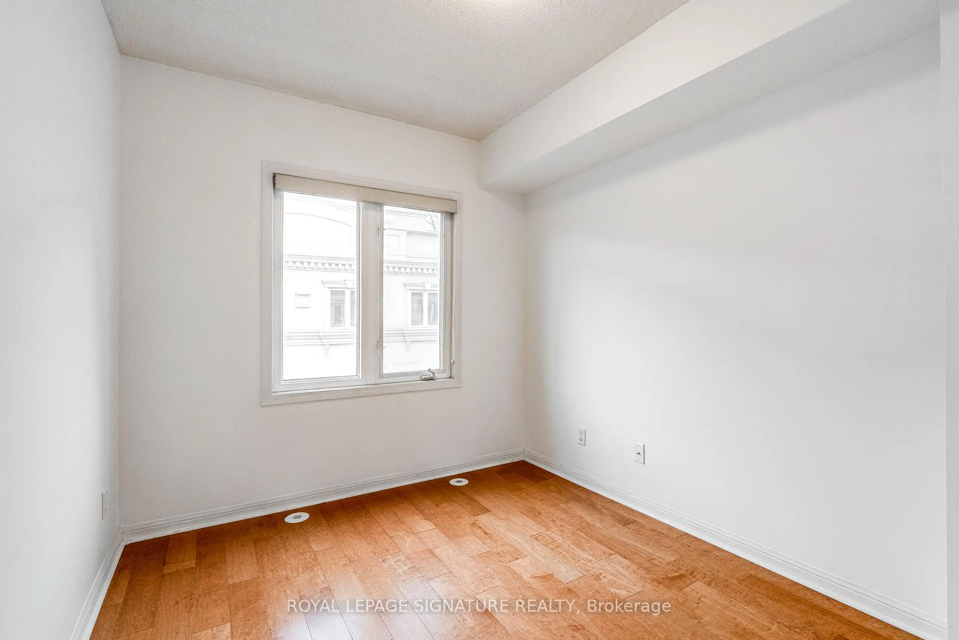 Photo 7 of Unit TH21, 68 Carr Street, Toronto, Kensington-Chinatown — HOMEH