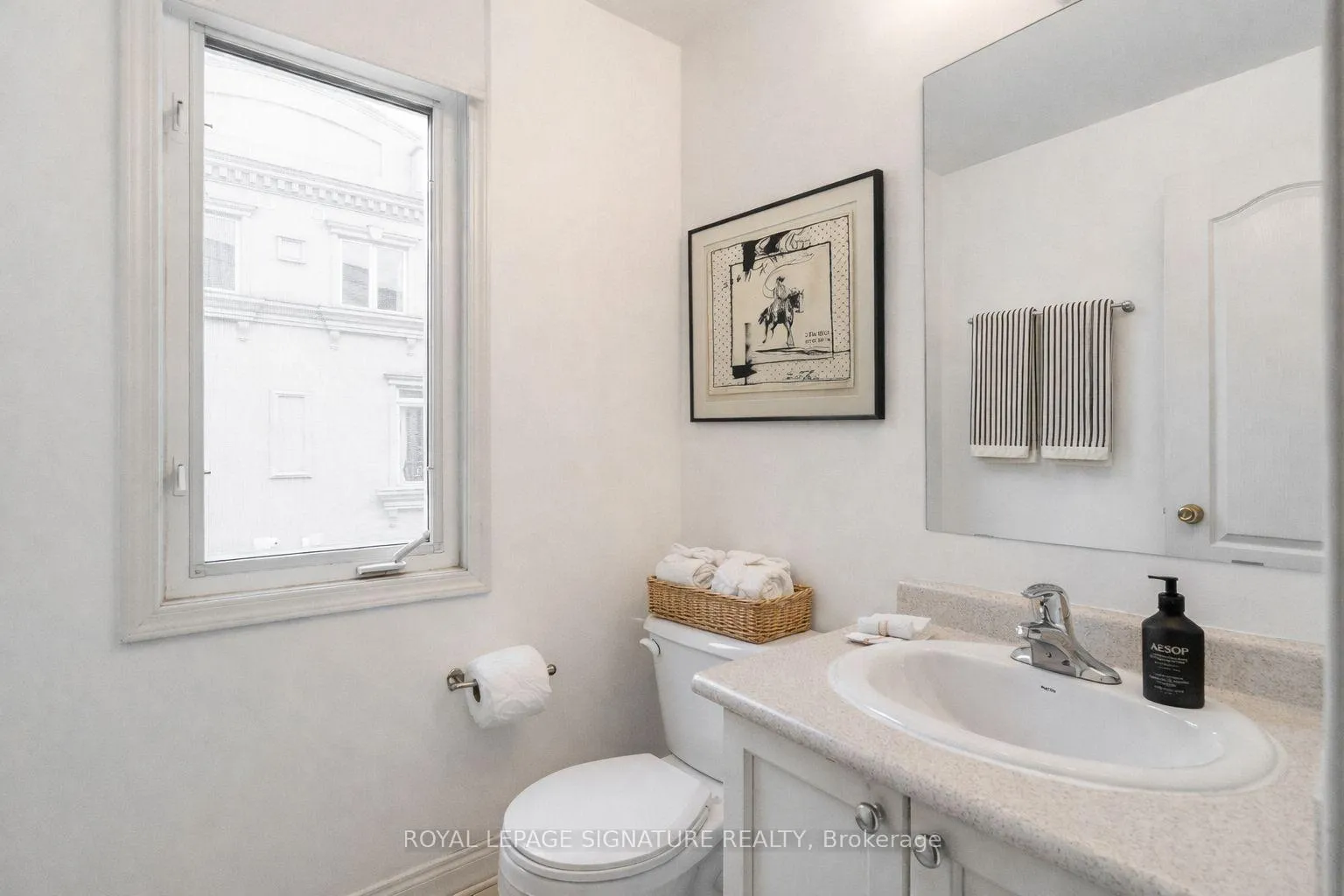 Photo 8 of Unit TH21, 68 Carr Street, Toronto, Kensington-Chinatown — HOMEH