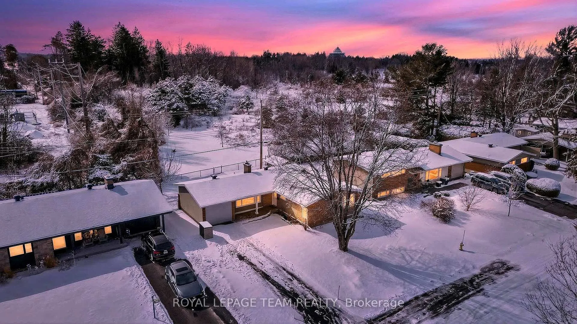Photo 2 of 26 Solva Drive, Ottawa, Crystal Beach — HOMEH