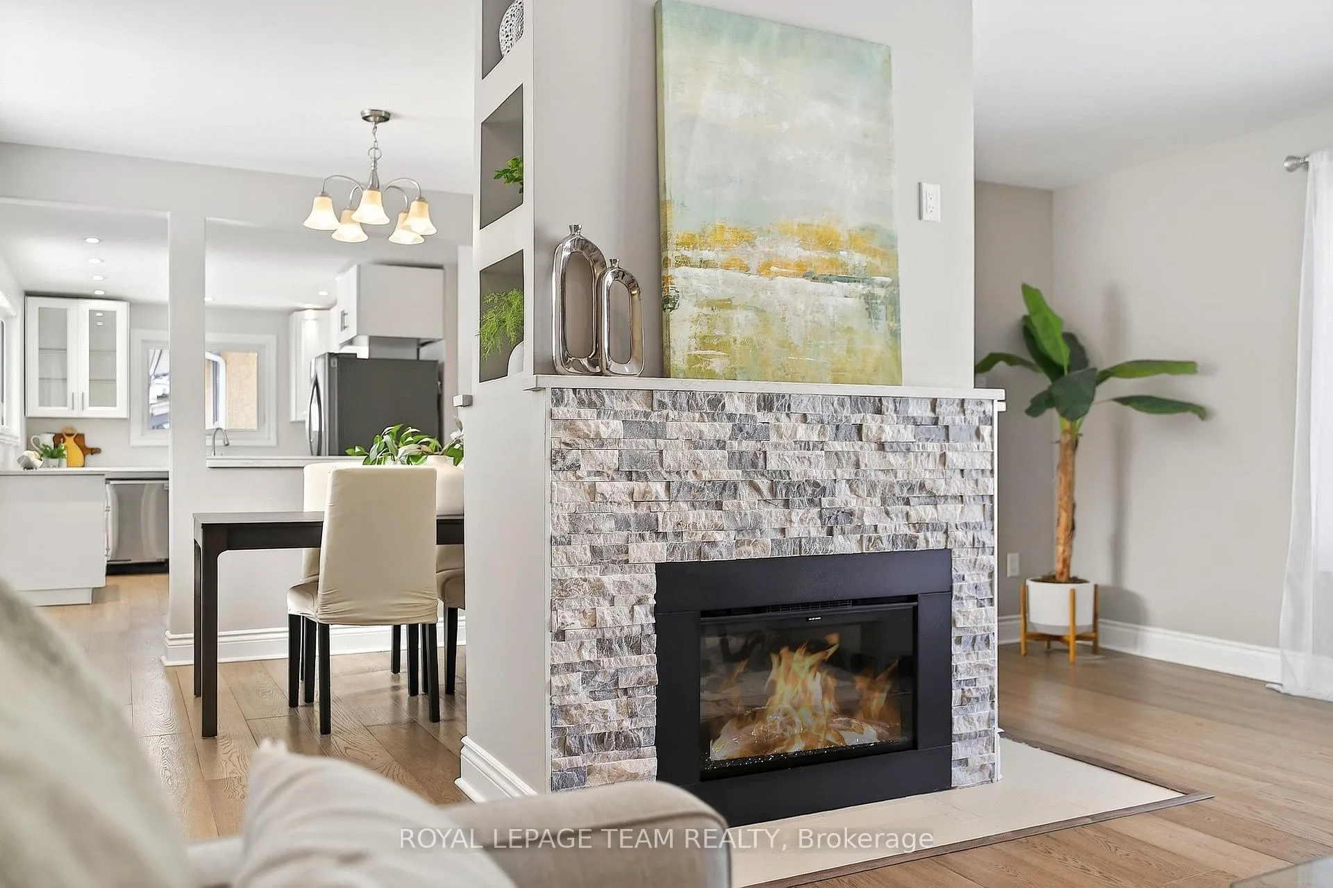 Photo 10 of 26 Solva Drive, Ottawa, Crystal Beach — HOMEH