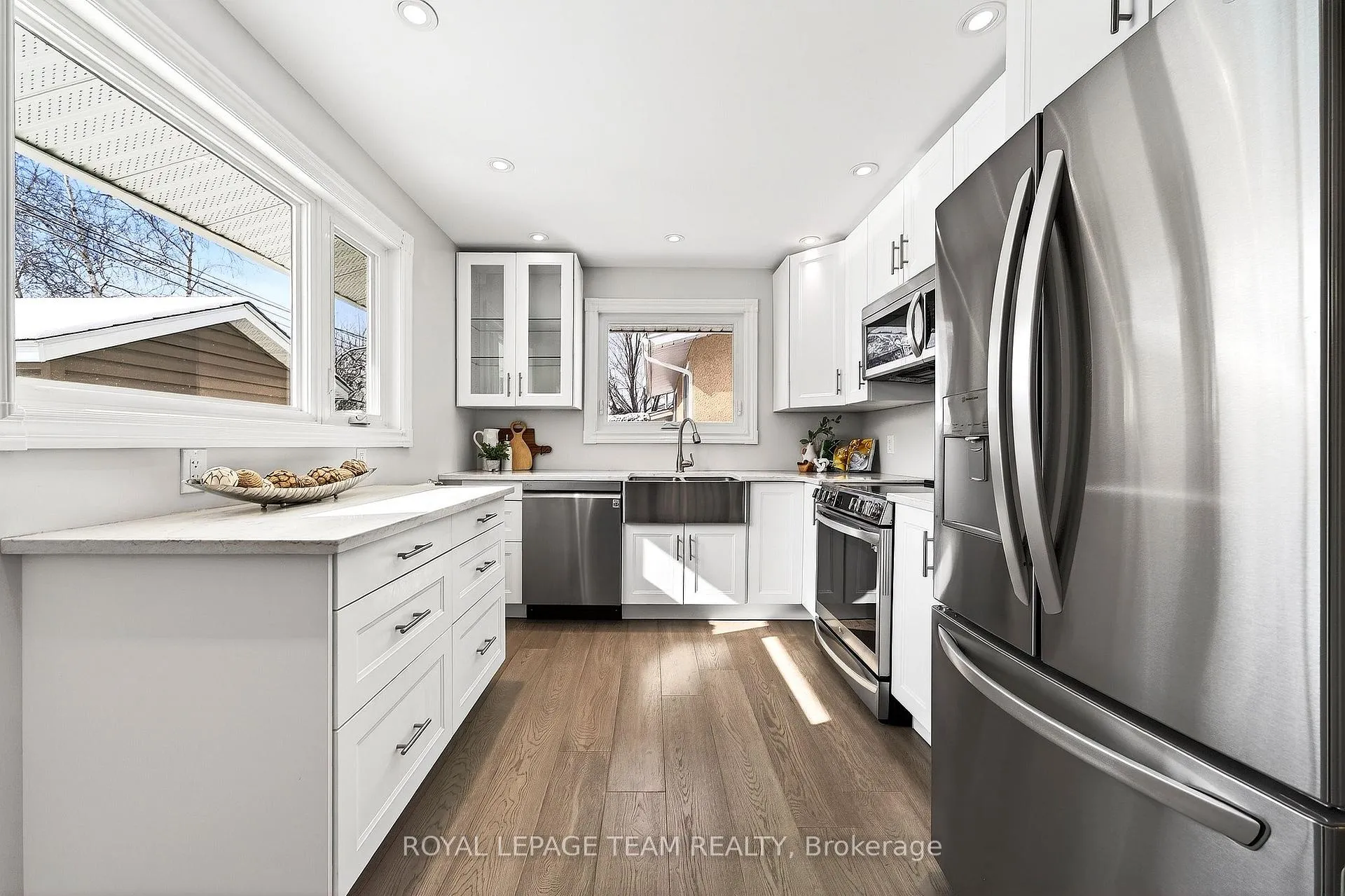 Photo 15 of 26 Solva Drive, Ottawa, Crystal Beach — HOMEH