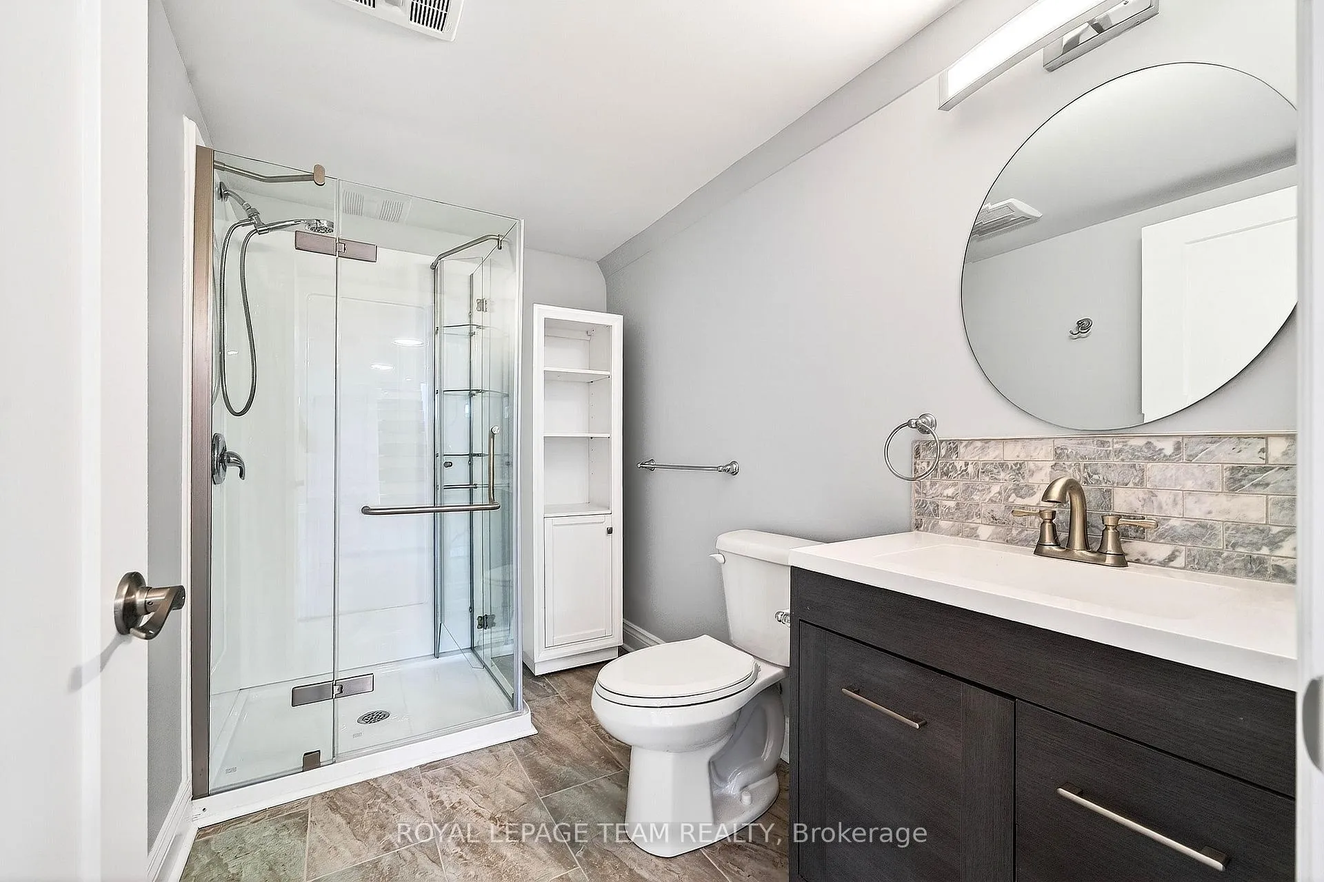 Photo 35 of 26 Solva Drive, Ottawa, Crystal Beach — HOMEH