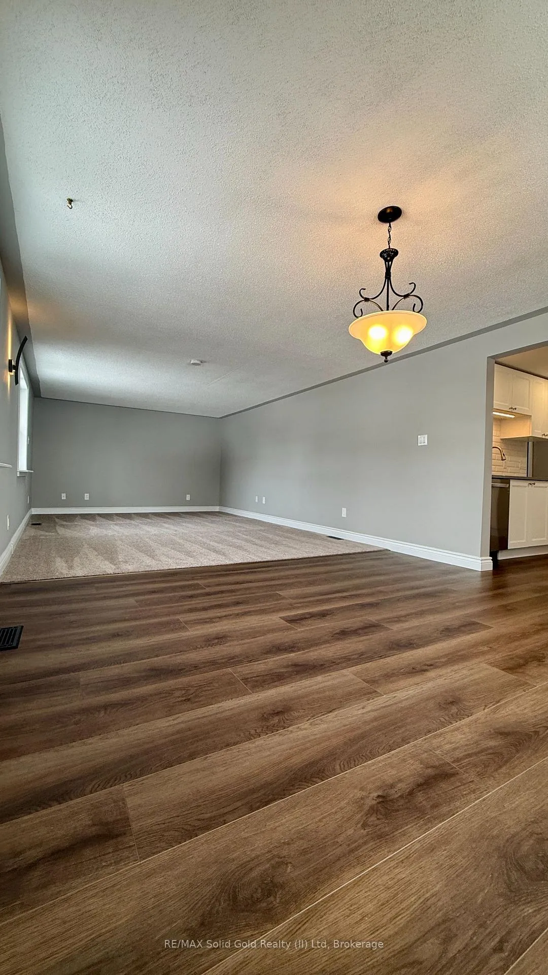 Photo 7 of Unit upper level, 162 Ninth Avenue, Kitchener — HOMEH