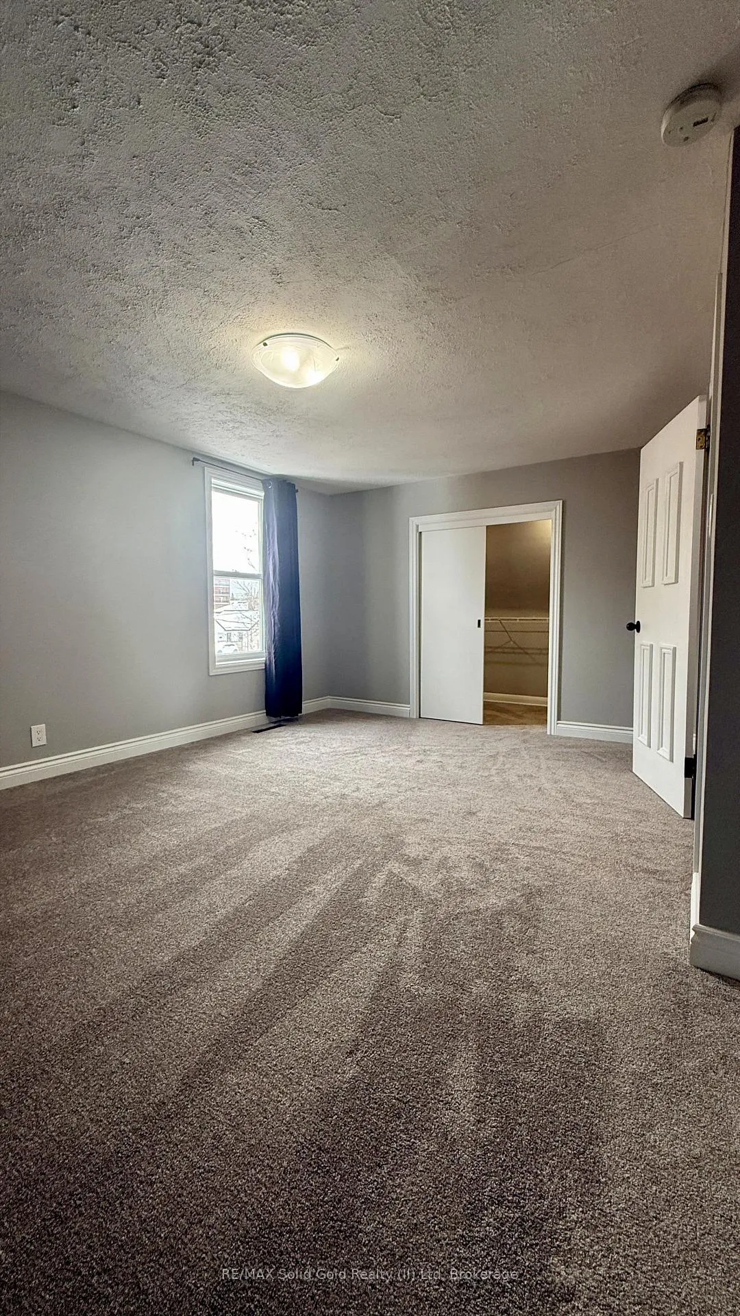 Photo 10 of Unit upper level, 162 Ninth Avenue, Kitchener — HOMEH