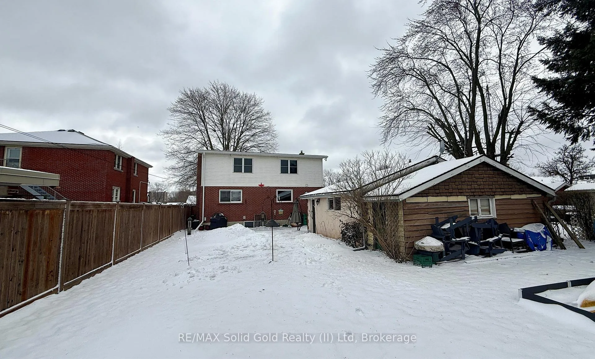 Photo 12 of Unit upper level, 162 Ninth Avenue, Kitchener — HOMEH
