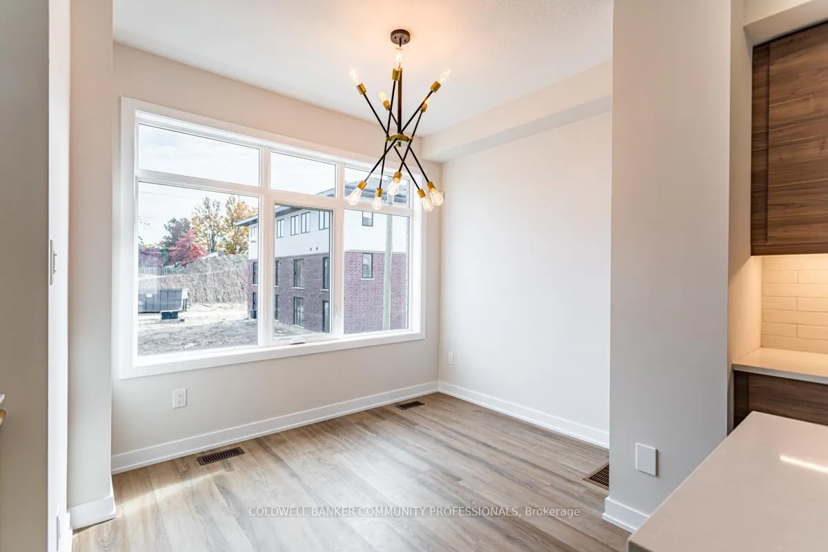 Photo 6 of 29 Wilings Lane, Hamilton, Ancaster — HOMEH