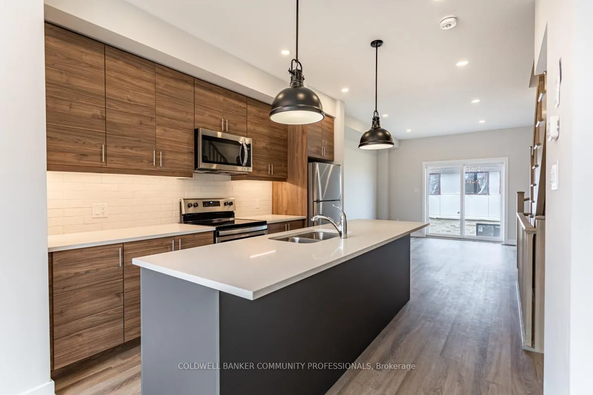 Photo 8 of 29 Wilings Lane, Hamilton, Ancaster — HOMEH