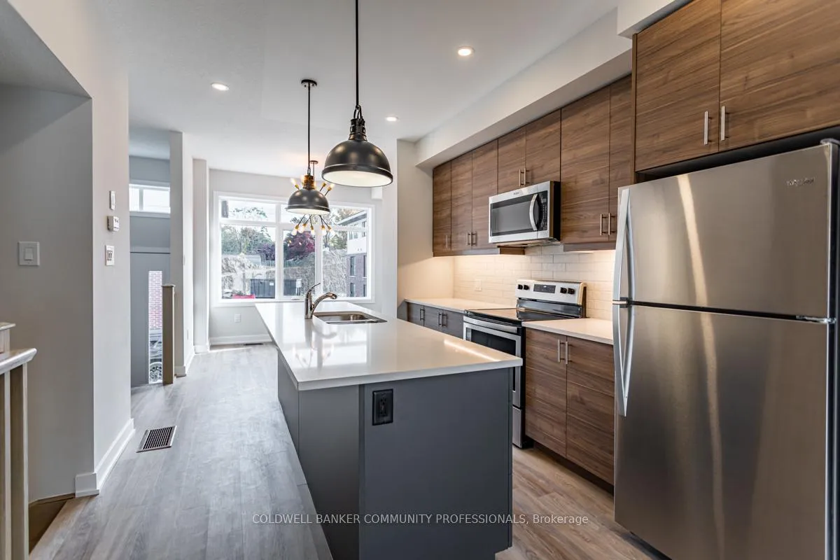 Photo 10 of 29 Wilings Lane, Hamilton, Ancaster — HOMEH