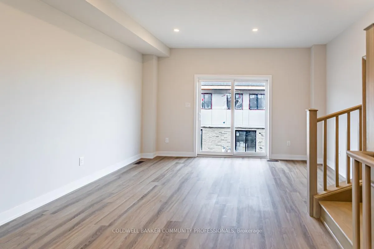 Photo 14 of 29 Wilings Lane, Hamilton, Ancaster — HOMEH