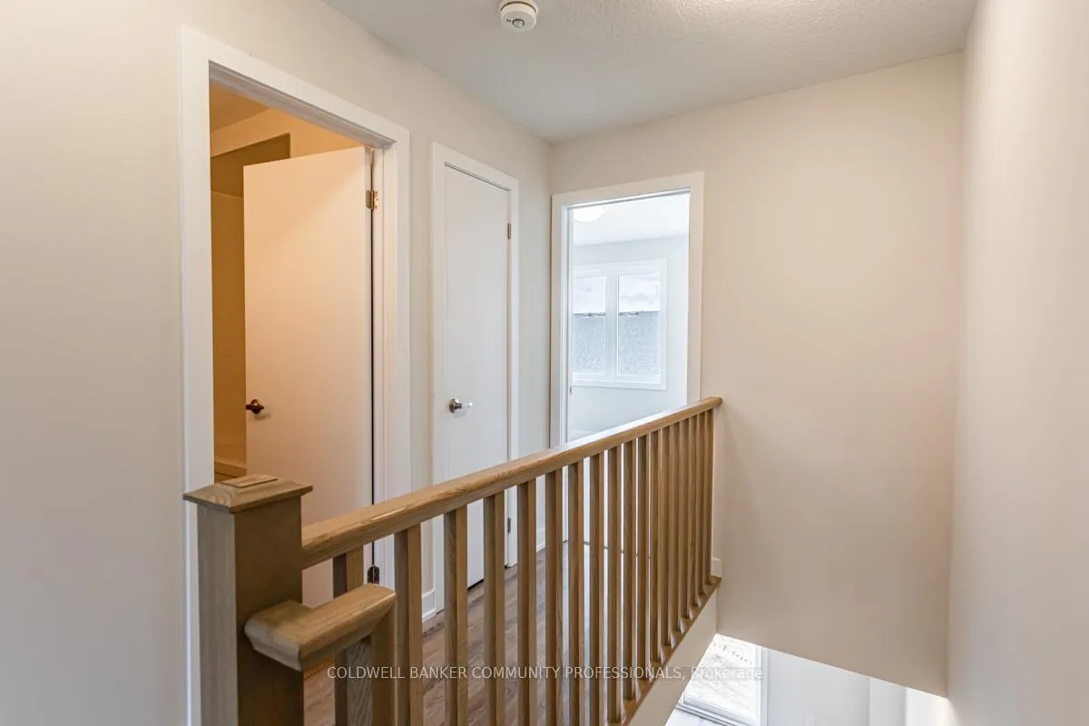 Photo 19 of 29 Wilings Lane, Hamilton, Ancaster — HOMEH