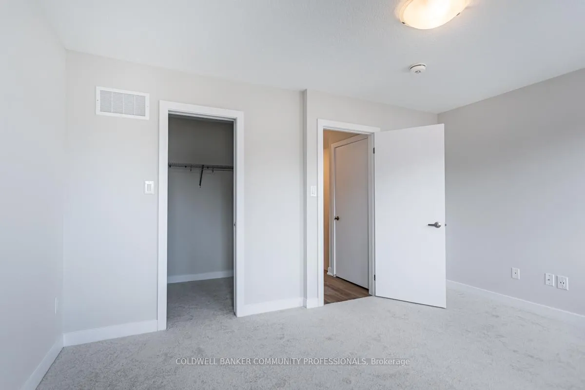 Photo 22 of 29 Wilings Lane, Hamilton, Ancaster — HOMEH