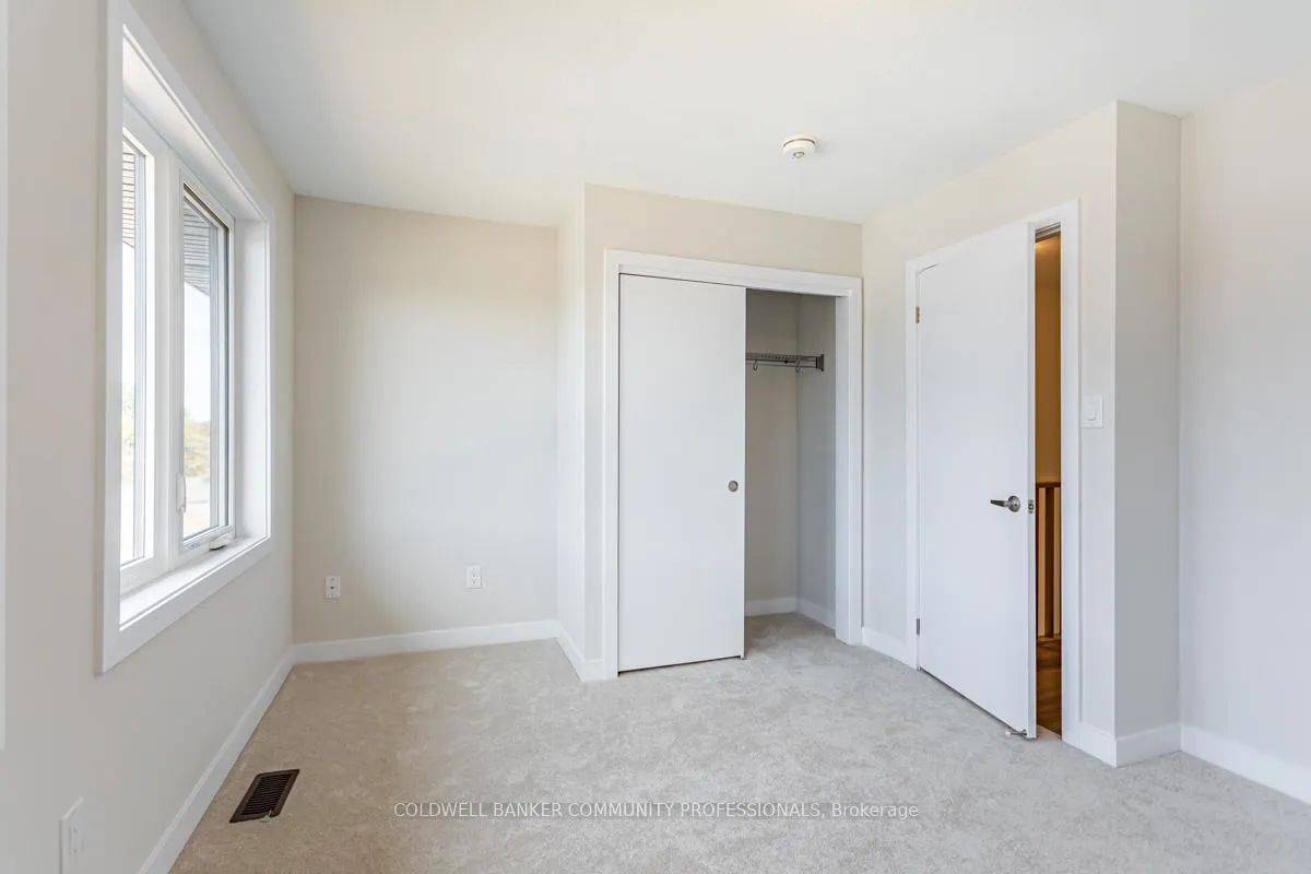 Photo 24 of 29 Wilings Lane, Hamilton, Ancaster — HOMEH