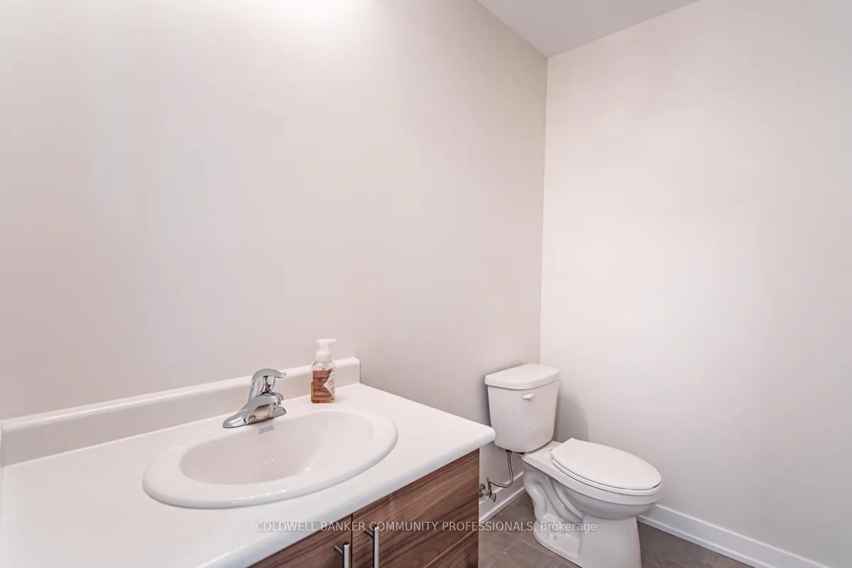Photo 25 of 29 Wilings Lane, Hamilton, Ancaster — HOMEH