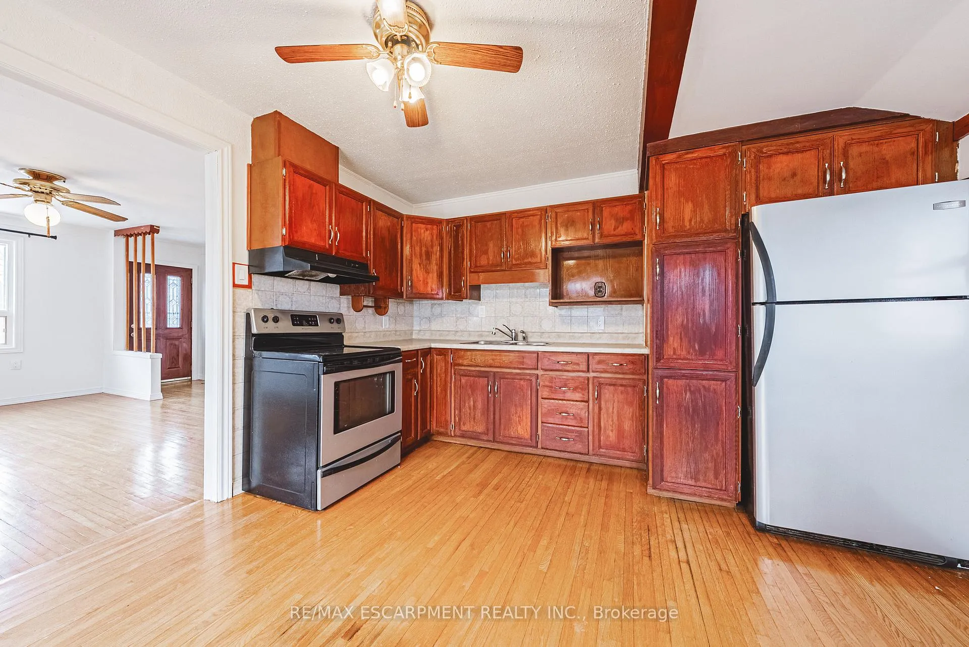 Photo 11 of 1124 Dunsmure Road, Hamilton, Normanhurst — HOMEH