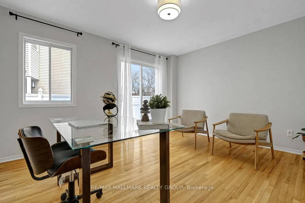 Photo 5 of 1 Rothbury Crescent, Ottawa, CFB Rockcliffe and Area — HOMEH