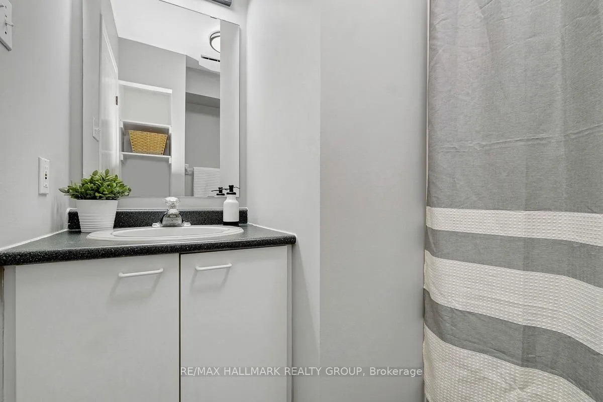 Photo 8 of 1 Rothbury Crescent, Ottawa, CFB Rockcliffe and Area — HOMEH