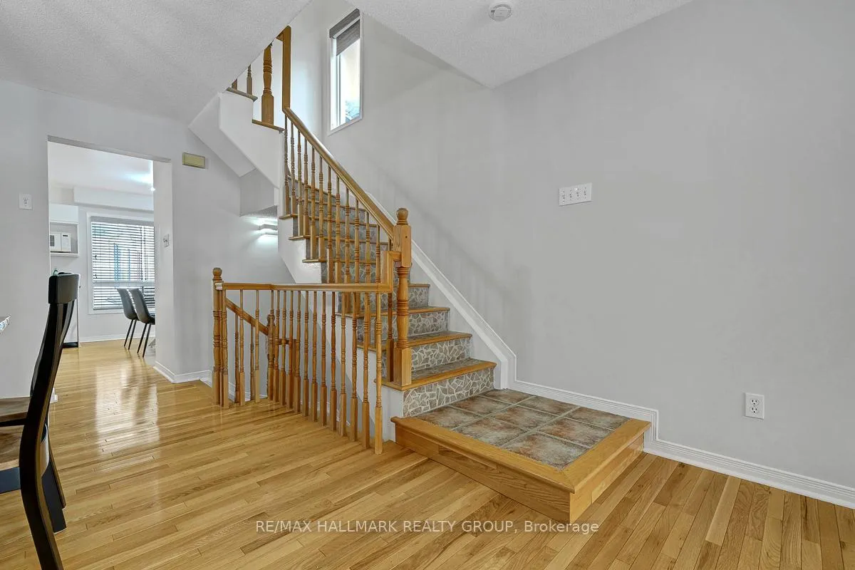 Photo 9 of 1 Rothbury Crescent, Ottawa, CFB Rockcliffe and Area — HOMEH