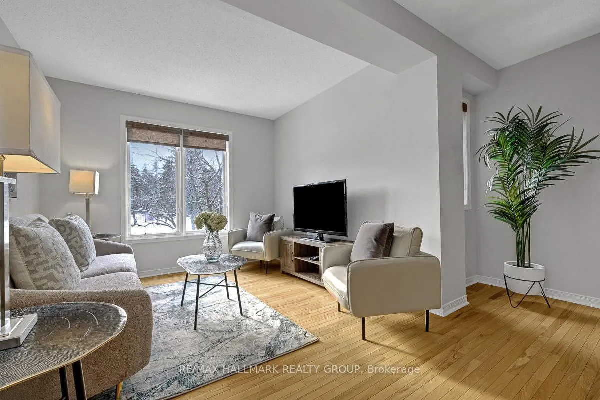 Photo 11 of 1 Rothbury Crescent, Ottawa, CFB Rockcliffe and Area — HOMEH