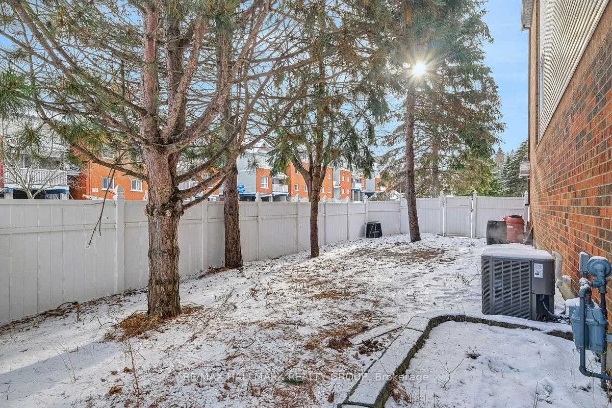 Photo 37 of 1 Rothbury Crescent, Ottawa, CFB Rockcliffe and Area — HOMEH