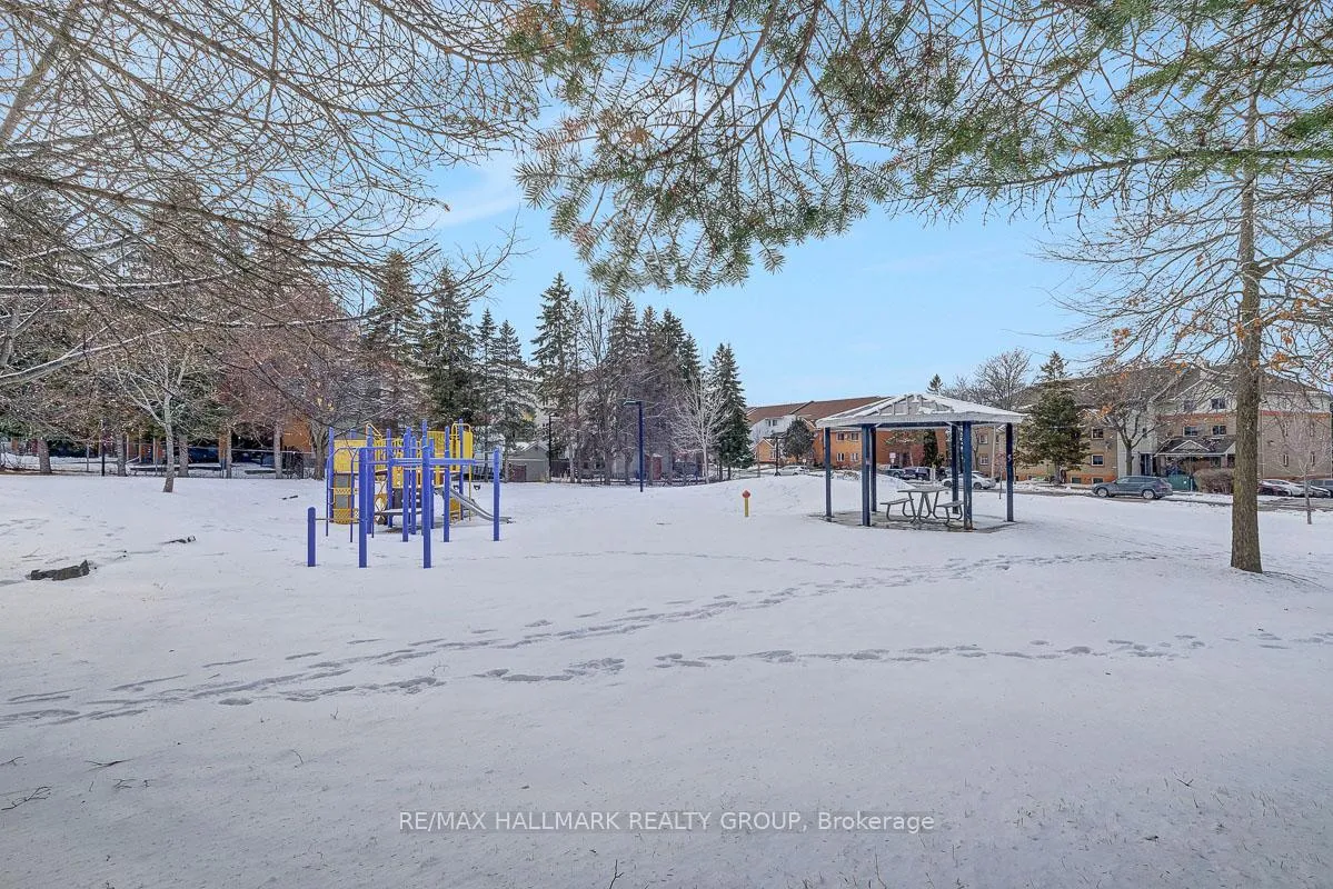 Photo 40 of 1 Rothbury Crescent, Ottawa, CFB Rockcliffe and Area — HOMEH