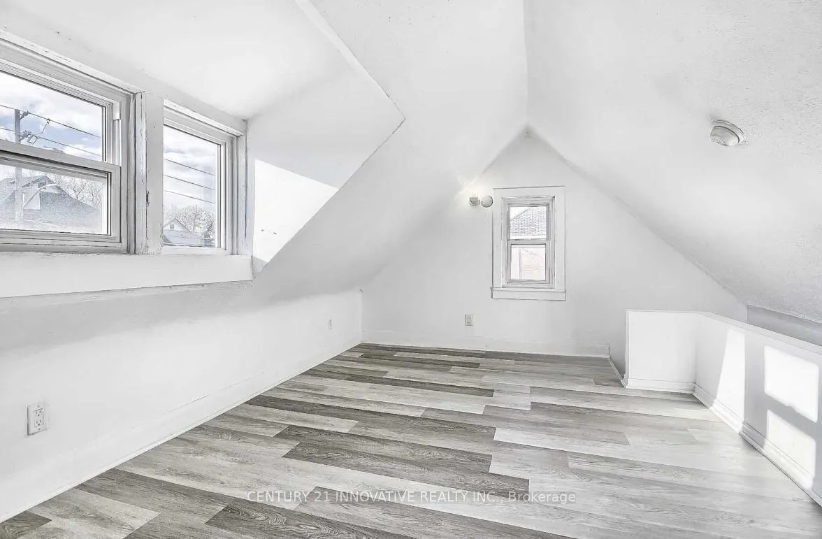 Photo 2 of 211 Albert Street, Oshawa, Central — HOMEH