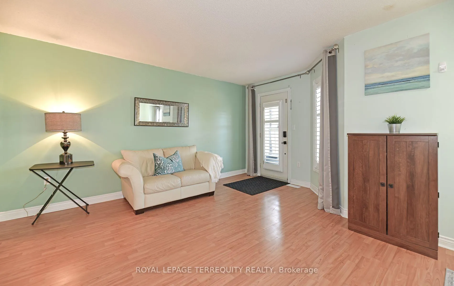 Photo 11 of 154 Pressed Brick Drive, Brampton, Brampton North — HOMEH