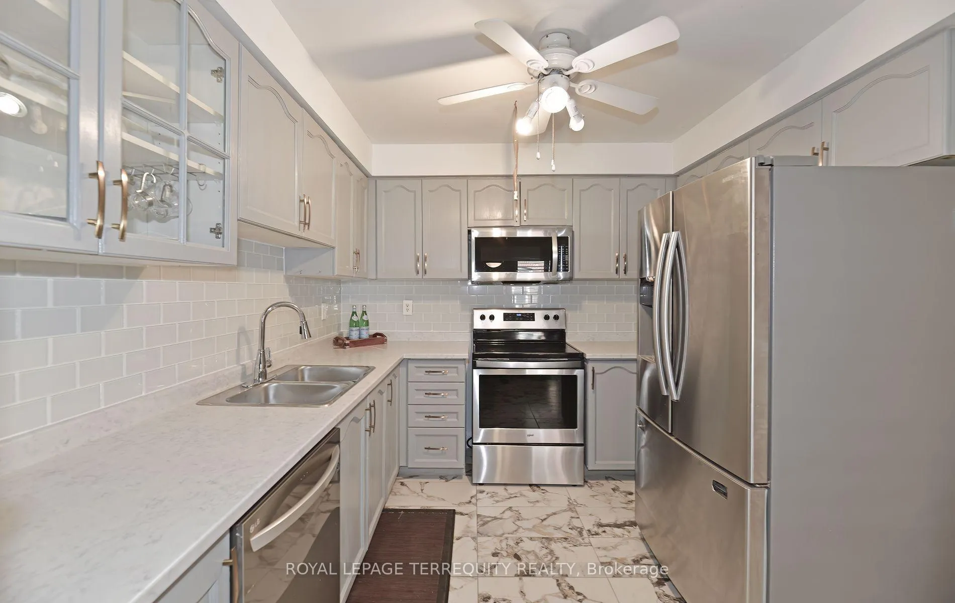 Photo 13 of 154 Pressed Brick Drive, Brampton, Brampton North — HOMEH