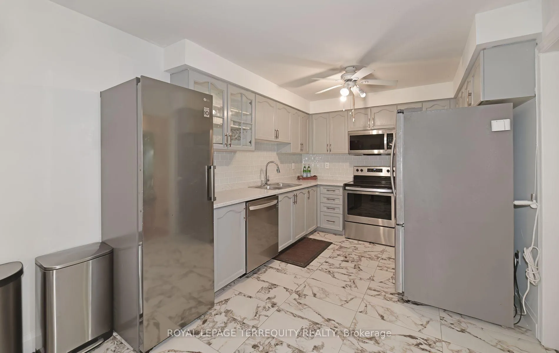 Photo 15 of 154 Pressed Brick Drive, Brampton, Brampton North — HOMEH