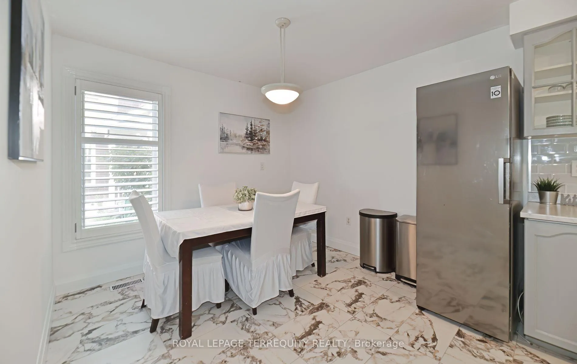 Photo 16 of 154 Pressed Brick Drive, Brampton, Brampton North — HOMEH