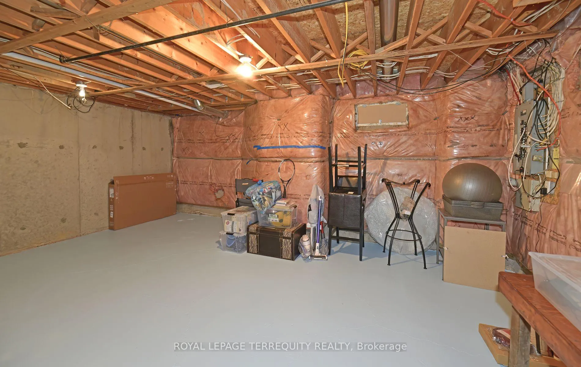 Photo 32 of 154 Pressed Brick Drive, Brampton, Brampton North — HOMEH
