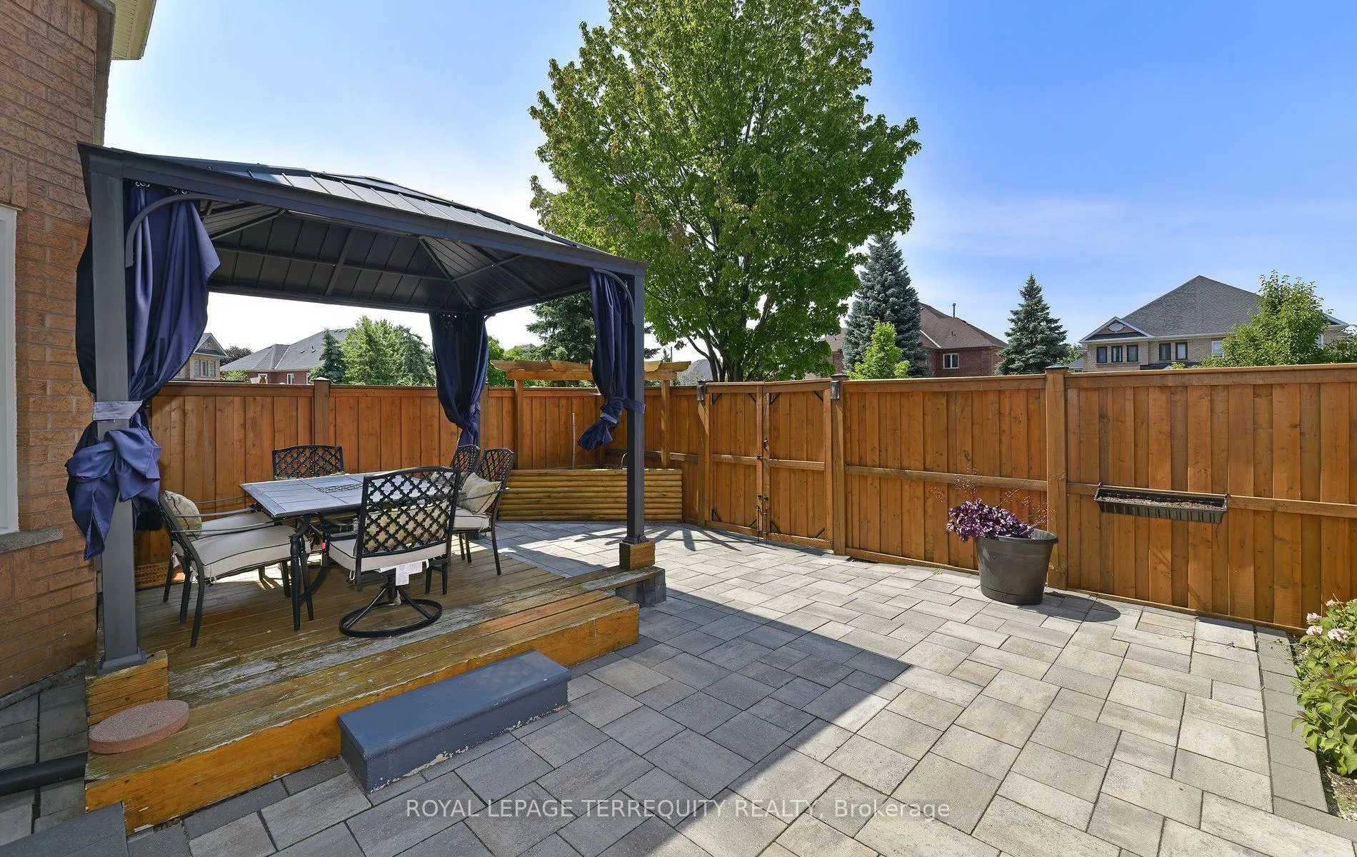 Photo 34 of 154 Pressed Brick Drive, Brampton, Brampton North — HOMEH