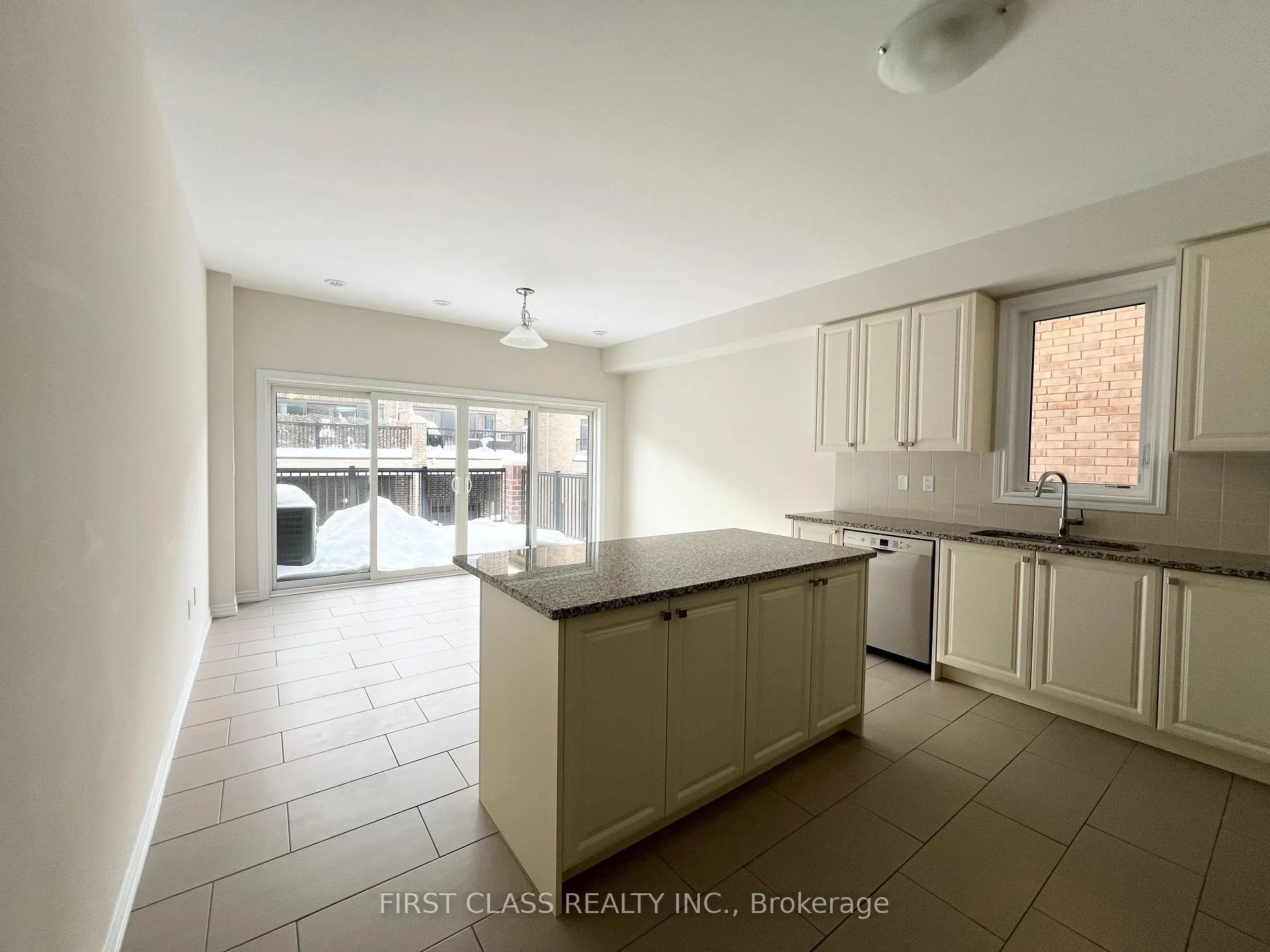 Photo 2 of 40 Mannar Drive, Markham, Victoria Square — HOMEH
