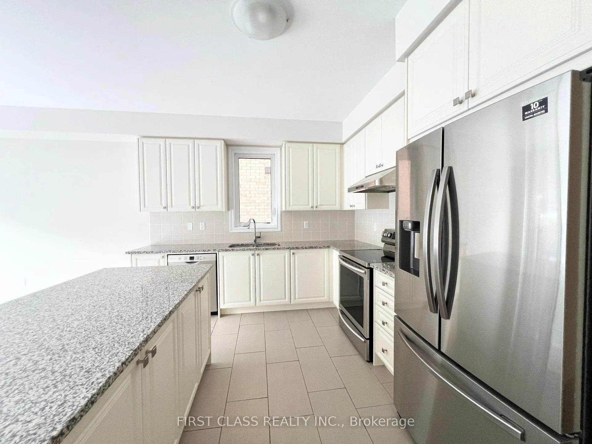 Photo 4 of 40 Mannar Drive, Markham, Victoria Square — HOMEH