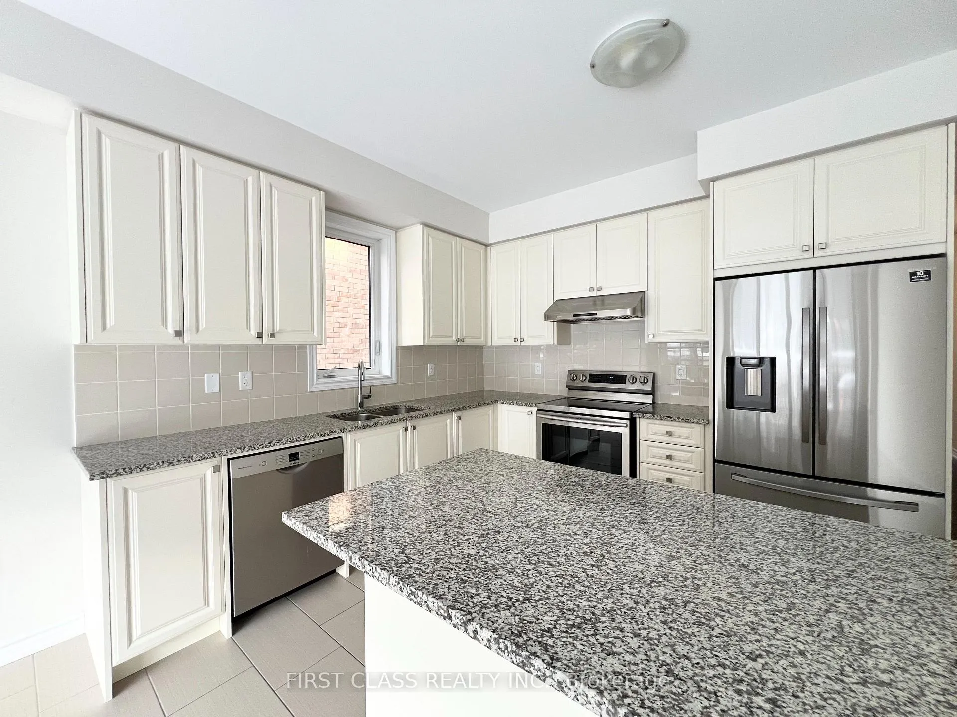 Photo 5 of 40 Mannar Drive, Markham, Victoria Square — HOMEH