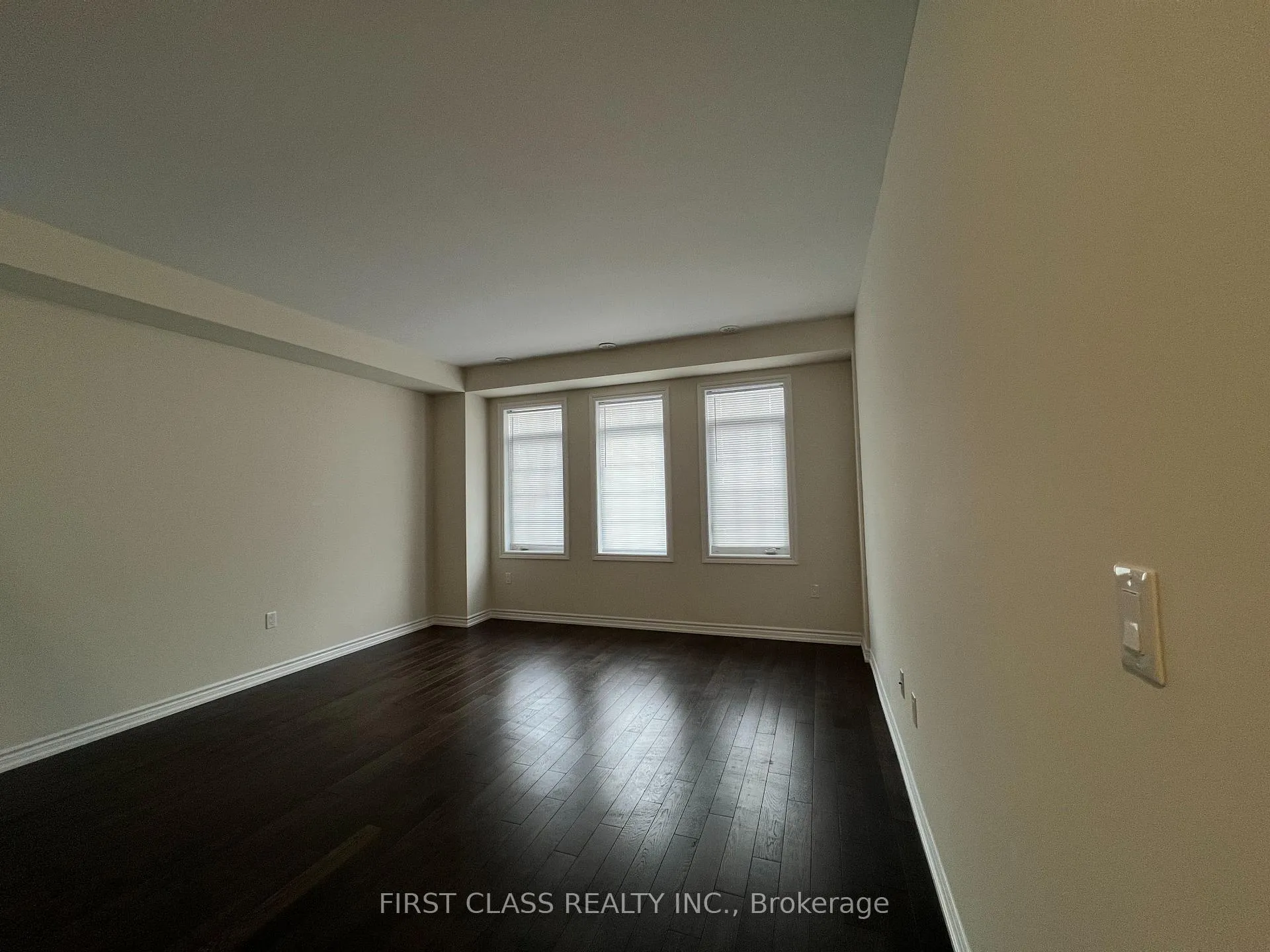 Photo 8 of 40 Mannar Drive, Markham, Victoria Square — HOMEH